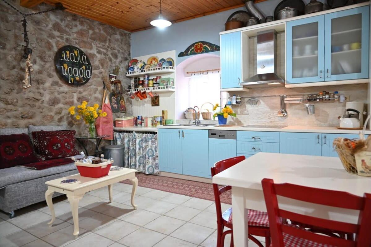 Kalavrita Winter Retreat - Homely Spacious Chalet Άνω Βλασία Екстер'єр фото