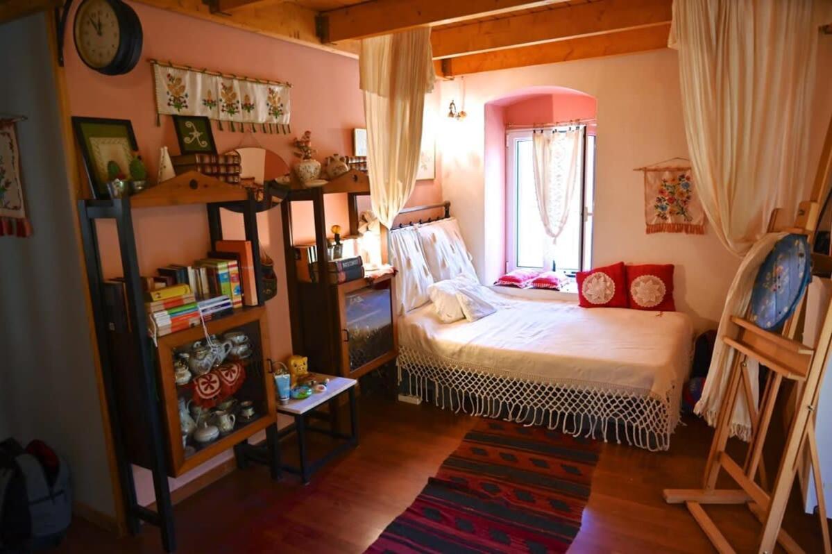 Kalavrita Winter Retreat - Homely Spacious Chalet Άνω Βλασία Екстер'єр фото
